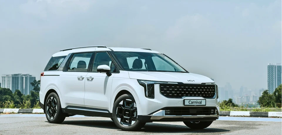 Kia-Carnival-8-seater.jpg